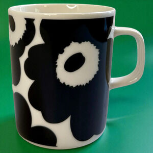 Marimekko Mug Unikko Oiva Black & White Floral Coffee Tea Cup 070641 HTF 8 oz